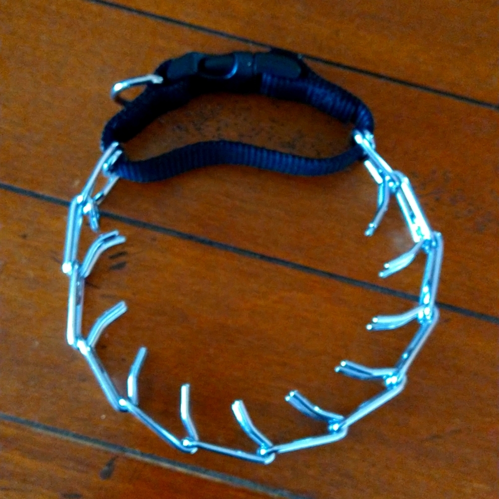 NWOT Easy on buckle Prong Training collar